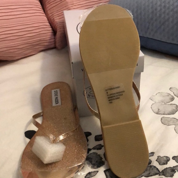 Steve Madden - Picture 3 of 3